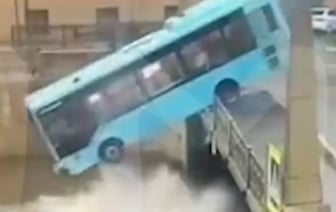 Авария с автобусом в Санкт-Петербурге