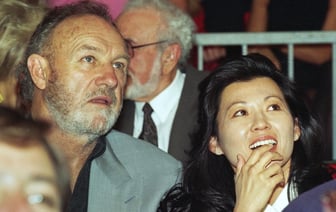 В Нью-Мексико обнаружили мёртвыми обладателя «Оскара» актёра Хэкмена, его жену и собаку