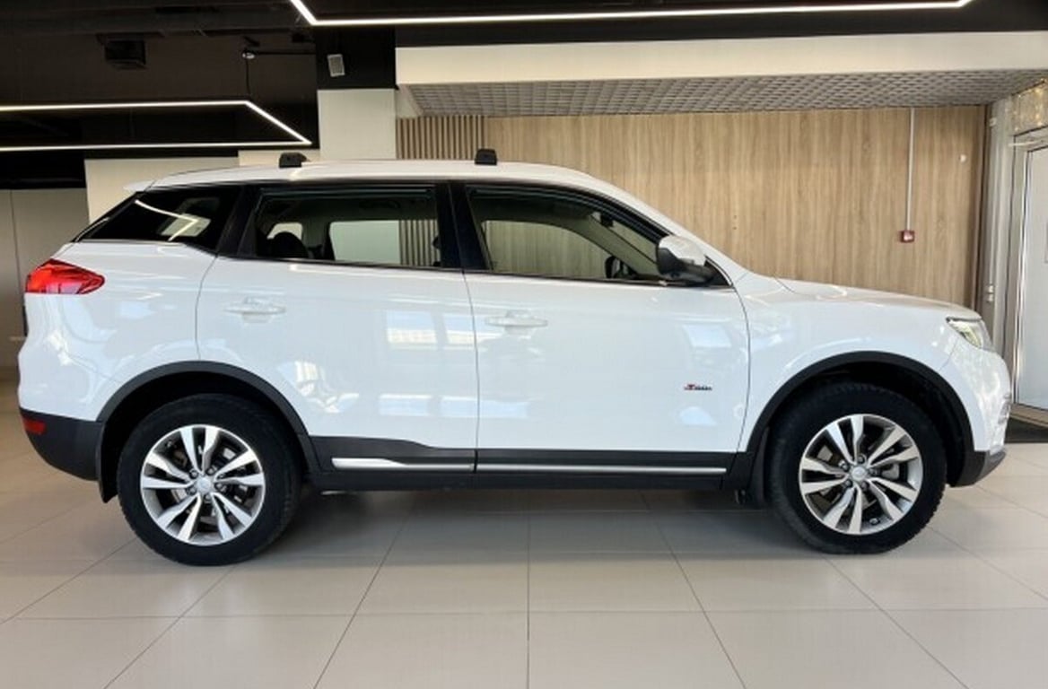 Белорус купил у дилера Geely Atlas с пробегом 156 тыс. км, а на деле оказалось почти 230 тысяч! Как так вышло?