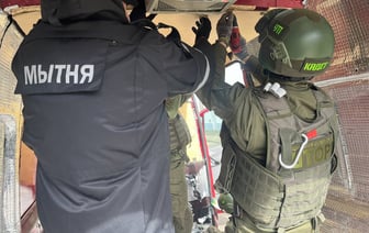 Таможня Беларуси объявила об обнаружении полтонны взрывчатки в машине из Польши — Фото