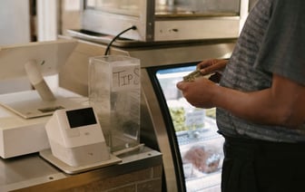 Белорусский рубль укрепился к евро на торгах БВФБ