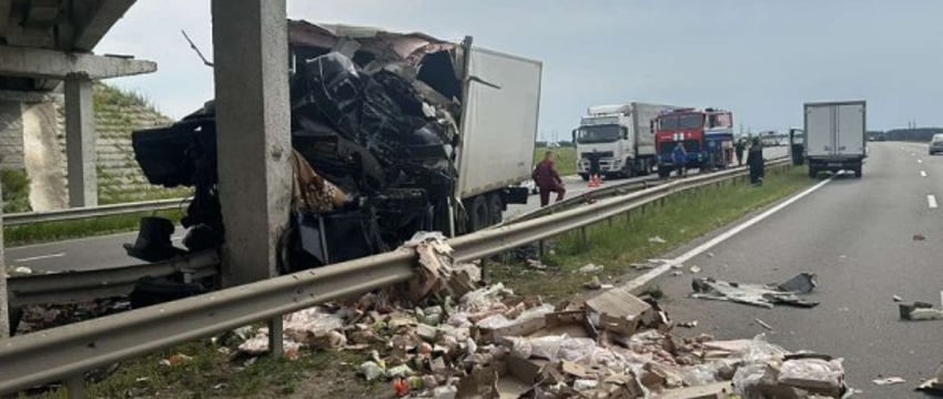 Водитель грузовика погиб в ДТП на автодороге М-5