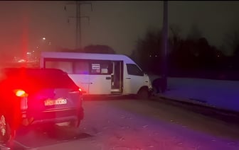 В Бобруйске легковушка врезалась в маршрутку – двое пострадавших — Видео