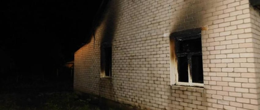 Мужчина и женщина погибли во время пожара в Клецке