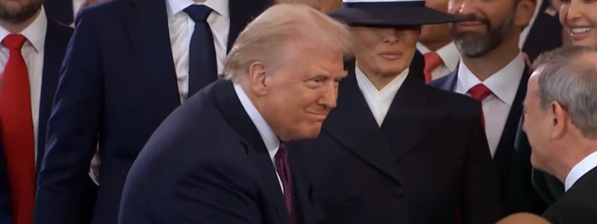 Дональд Трамп вступил в должность президента США