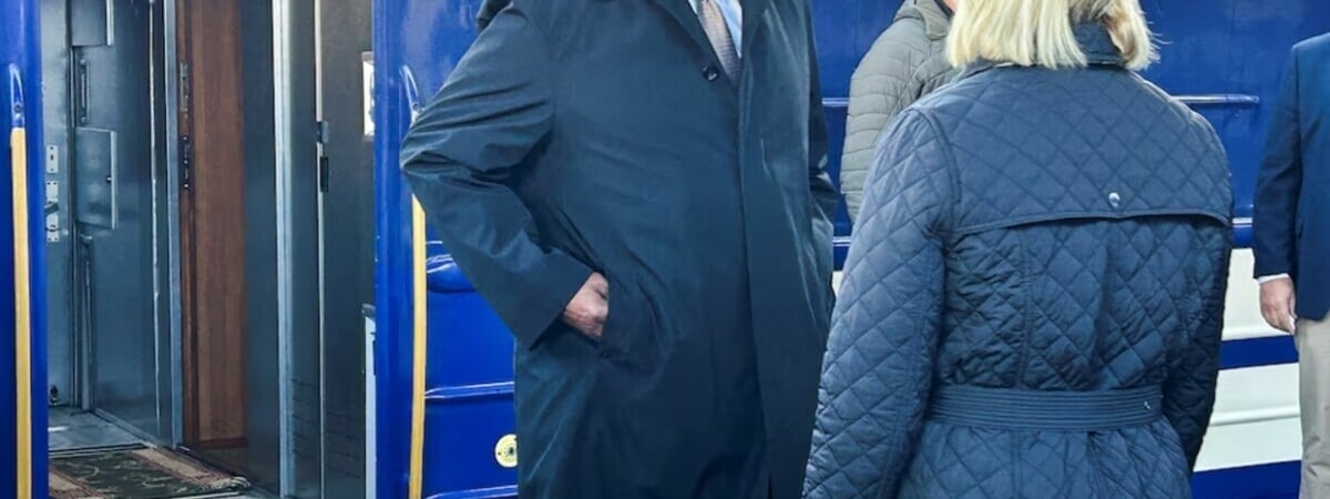 Глава Пентагона Остин прибыл в Киев с необъявленным визитом