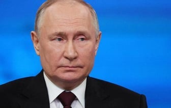 Поздно вечером Путин встретился с командующими войсками