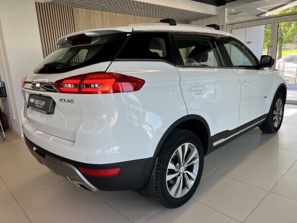 Чем закончилась история покупки Geely со скрученным пробегом у дилера