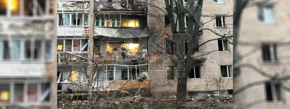 В небе над Санкт-Петербургом прогремел взрыв — пострадала жилая пятиэтажка — Видео