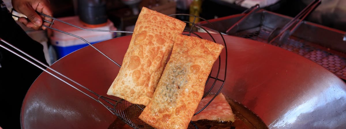 Цены на нефть эталонных марок слабо повышаются утром в четверг