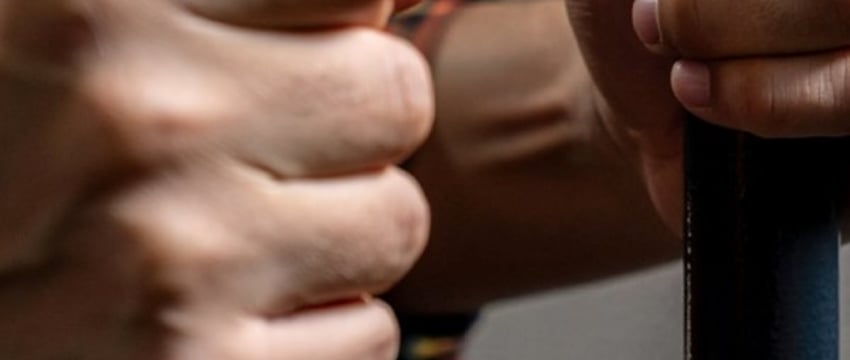 Житель Барановичей убил сына