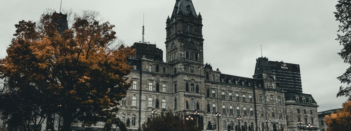 Правящая партия Южной Кореи бойкотирует заседание парламента по импичменту президенту