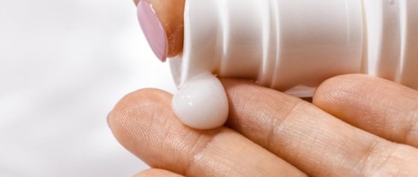 Белорус подарил супруге похищенную косметику. Судимости получили оба