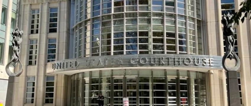 Мужчина из США обвиняется в сговоре с "Сантой" с целью отравления еврейских детей: отчет