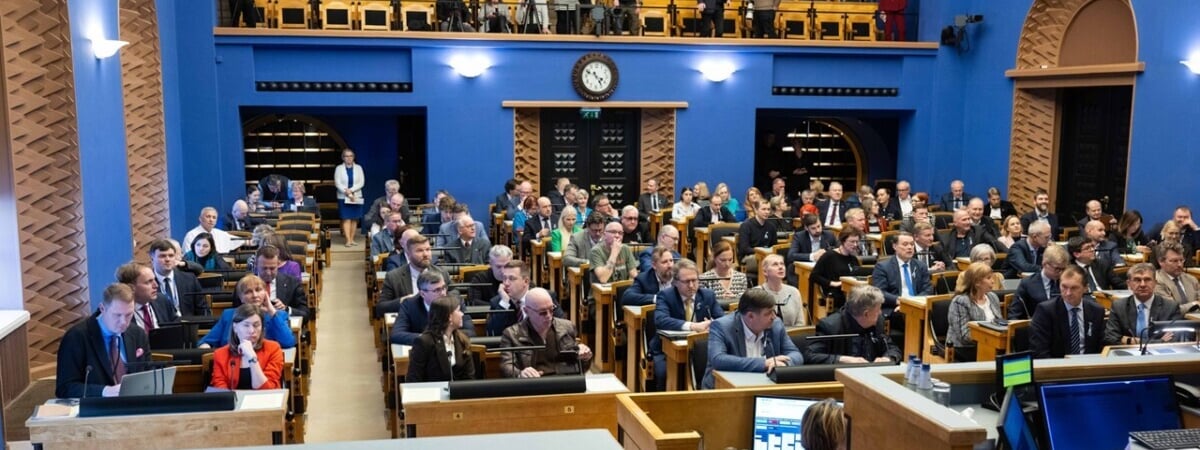 Эстония изменила Конституцию. В каких правах ограничили белорусов?