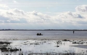 В Беларуси планируют штрафовать за выход на лед без спасательных жилетов