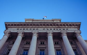 Новое правительство Болгарии поставило на паузу присоединение к еврозоне