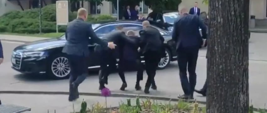 Видео: Как Телохранители Премьер-Министра Словакии Начали Действовать После Того, Как В Него Стреляли