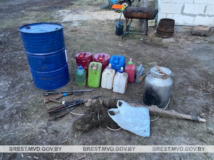 В Ганцевичском районе водитель сельхозпредприятия украл более 270 л дизтоплива