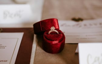 Зеленский хочет встретиться на границе с властями Польши