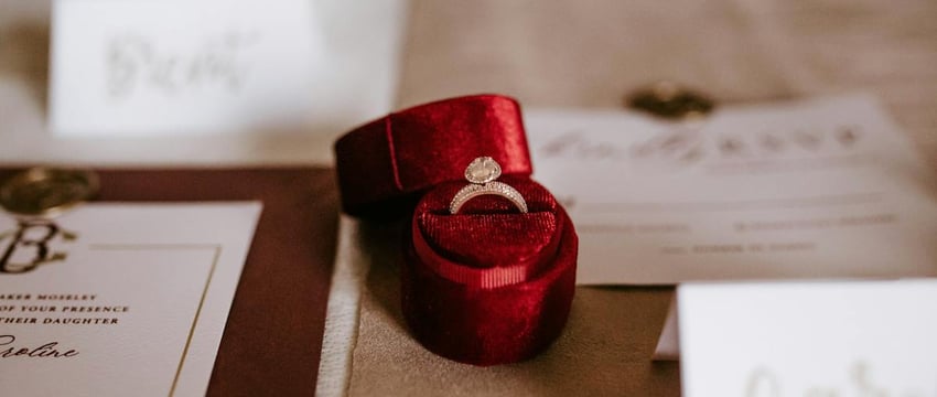 Зеленский хочет встретиться на границе с властями Польши