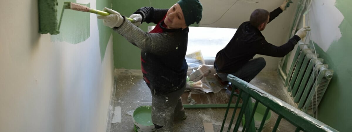 Белорусам запретили так украшать свои подъезды. Где брать разрешение? — Полезно