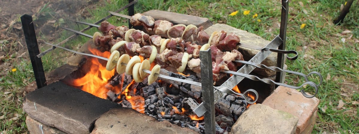 Не оставляйте мангал без присмотра — как безопасно жарить шашлыки