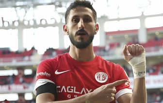 В Турции арестовали израильского футболиста за надпись на руке