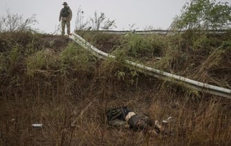 «Поразительное пренебрежение человеческими жизнями». В НАТО назвали уровень российских потерь в Украине «шокирующим»