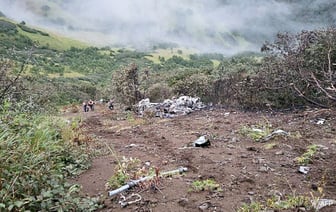 В России после крушения вертолета Ми-8 с 22 пассажирами на борту обнаружены тела 17 человек.