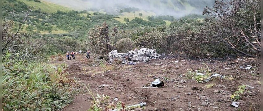 В России после крушения вертолета Ми-8 с 22 пассажирами на борту обнаружены тела 17 человек.