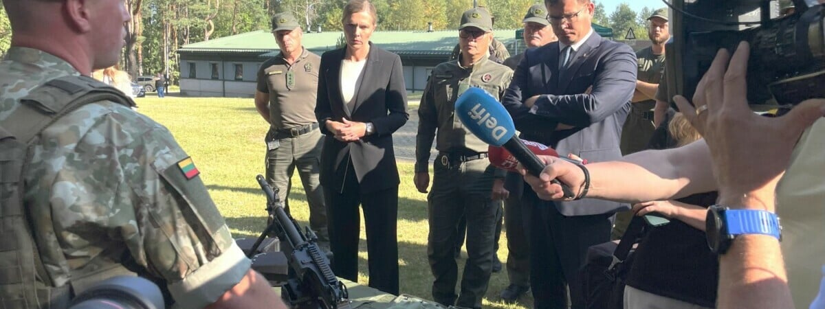 Бельгийские пулеметы и немецкие винтовки. В Литве показали, на что потратили 3 млн евро для вооружения солдат на границе с Беларусью — Фото