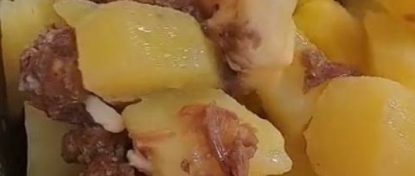 Видео с рецептом тушенки с картошкой стало вирусным — белорусы шокированы способом чистки картошки