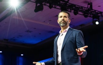 «Обычное явление» — Сыну Трампа подбросили белый порошок с угрозой убийства — Фото