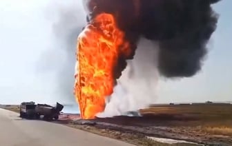 На видео попал огромный огненный факел на нефтепроводе в Сирии. Что произошло? — Видео