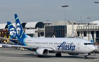 Самолет авиакомпании Alaska Airlines прервал взлет, чтобы избежать столкновения с самолетом Southwest Jet.