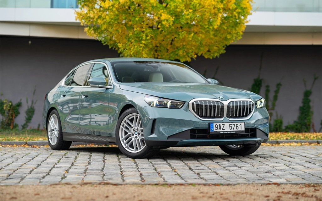 Новые BMW, Mercedes и VW попали в Россию: что за модели и сколько стоят