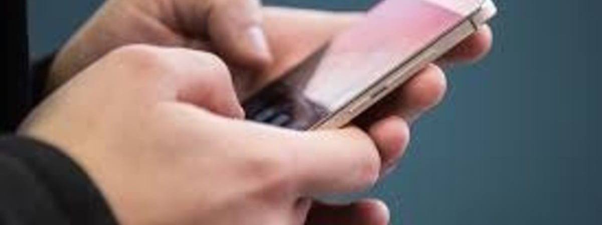 Принят законопроект, который позволяет направлять повестки в армию через СМС-сообщения