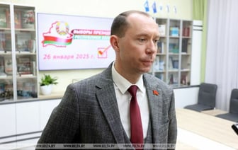 ЦИК принял документы о регистрации инициативной группы еще одного претендента в президенты Беларуси — Видео