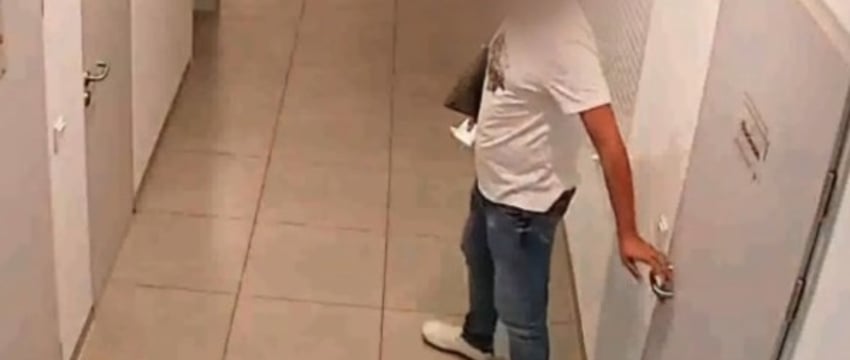 Работник одной из белорусских IT-компаний вынес со склада 11 ноутбуков Apple и другую рабочую технику, чтобы отыграться в казино