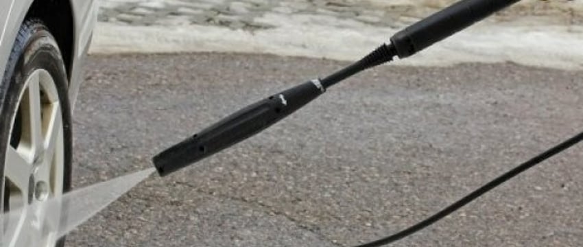 Белорусу на автомойке запретили пользоваться собственным моющим средством. Это законно?