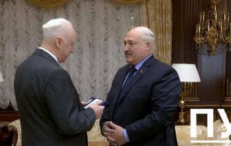 Бастрыкин наградил Лукашенко медалью «За верность служебному долгу»
