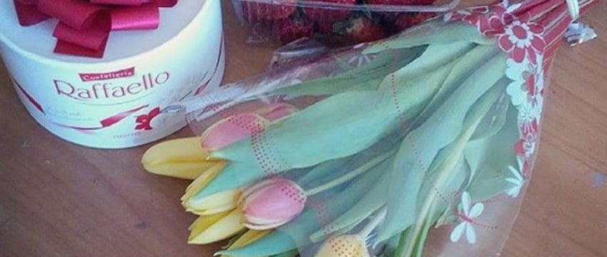 Сколько белорусы тратят на цветы к 8 Марта