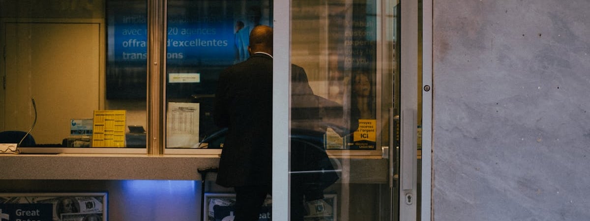 Fitch снизило рейтинг Nissan до "мусорного" уровня