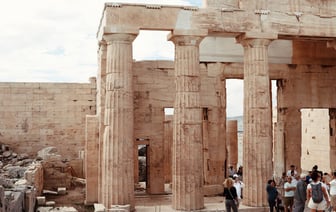 Премьер Греции объявит о перестановках в правительстве на фоне масштабных протестов