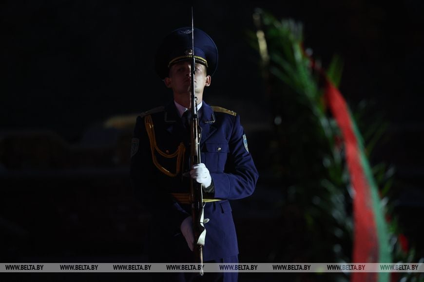Около 20 тыс. человек стали участниками митинга-реквиема в Брестской крепости