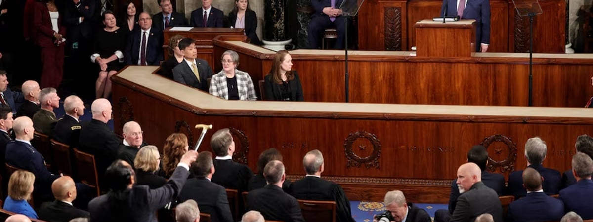 Демократы освистали и попытались сорвать выступление Трампа в Конгрессе США — Видео