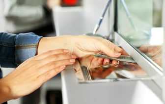 Один из белорусских банков изменил тарифы на денежные переводы в Польшу