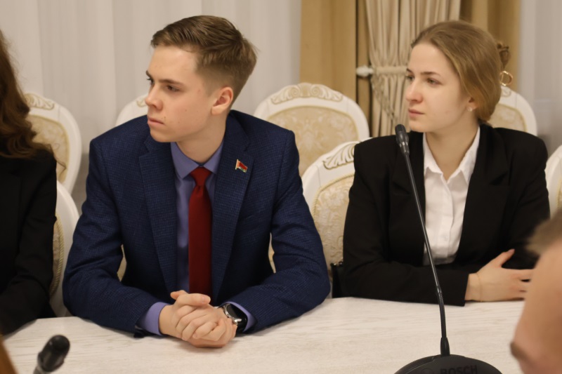 Какая главная проблема в городе? Глава Бреста ответил на вопросы молодежи