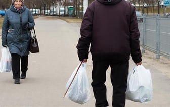 «Всегда чего-то не хватает, но нас все устраивает». Спросили пенсионеров о финансовом благополучии